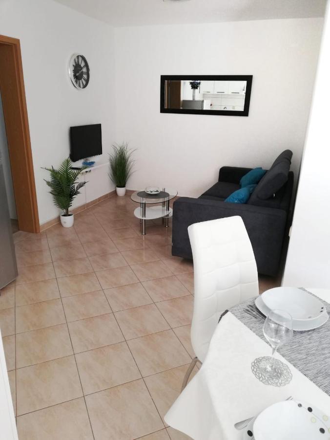 Apartment Toni With Private Parking Zadar Buitenkant foto