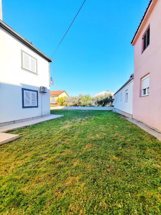 Apartment Toni With Private Parking Zadar Buitenkant foto