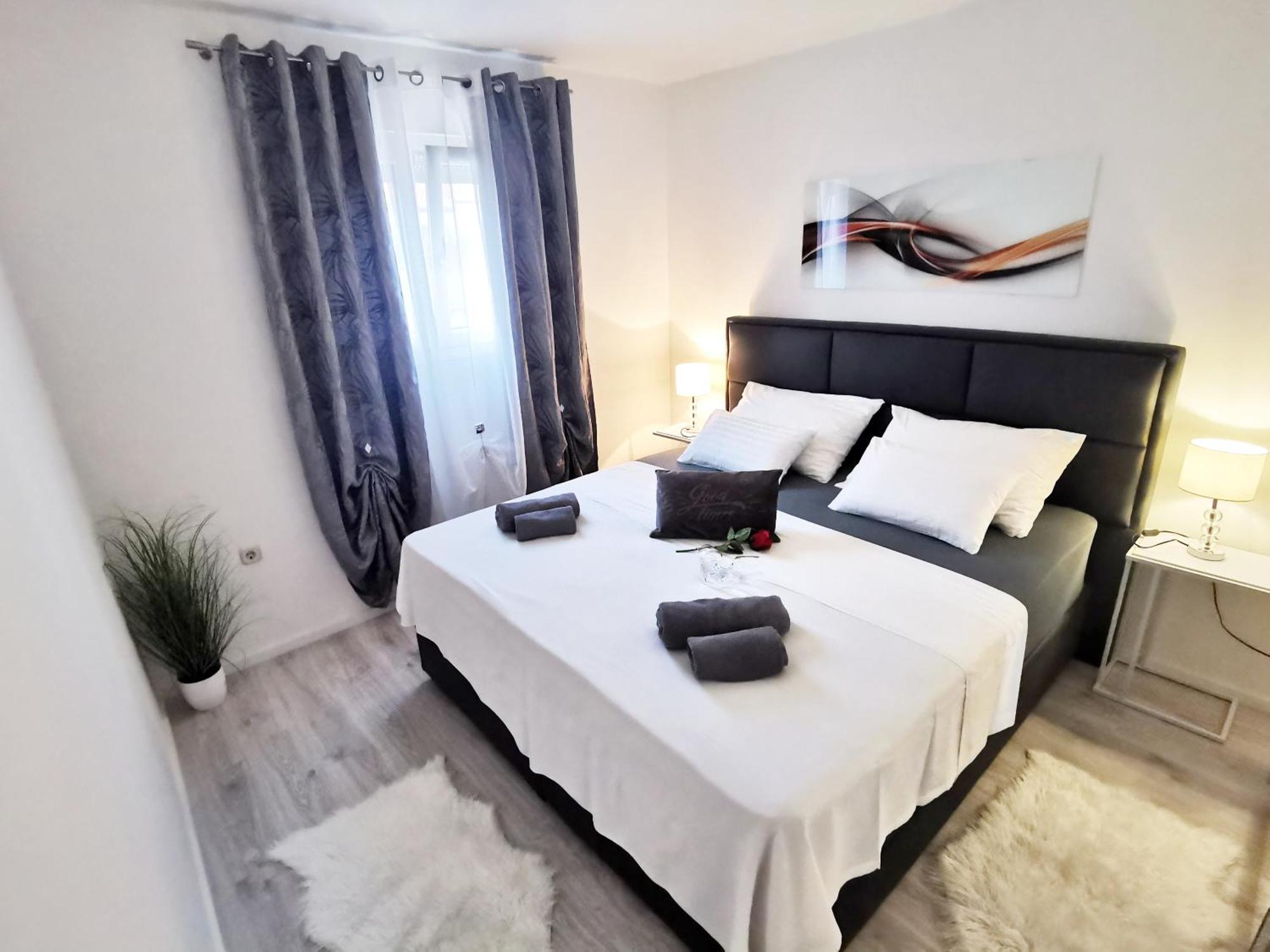 Apartment Toni With Private Parking Zadar Buitenkant foto